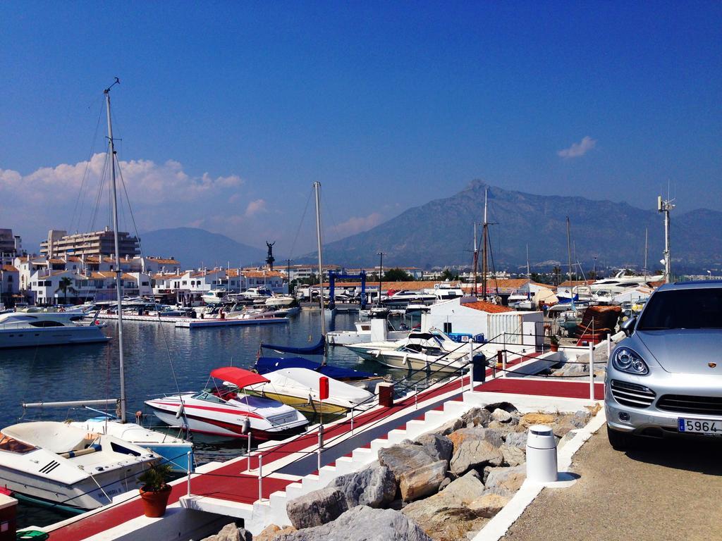 شقة Bahia De Casares إِستيبونا الغرفة الصورة