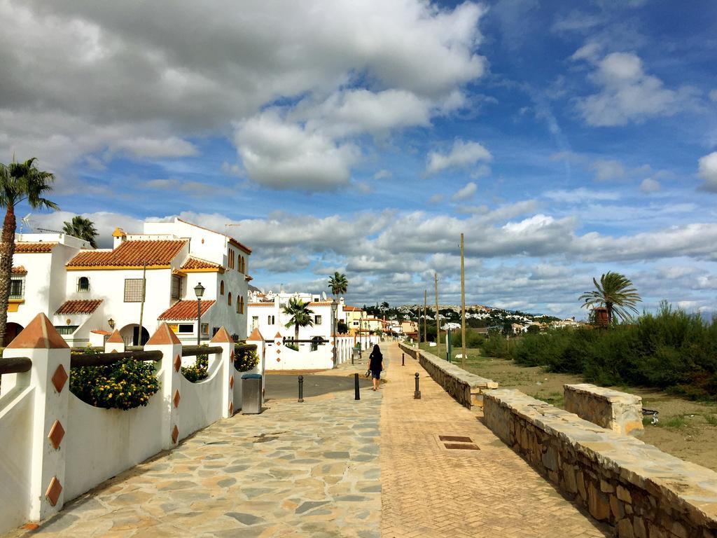 شقة Bahia De Casares إِستيبونا الغرفة الصورة