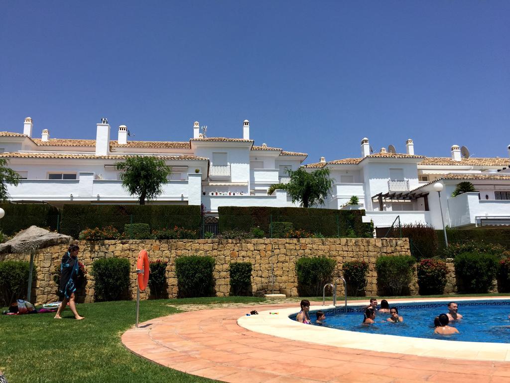 شقة Bahia De Casares إِستيبونا المظهر الخارجي الصورة